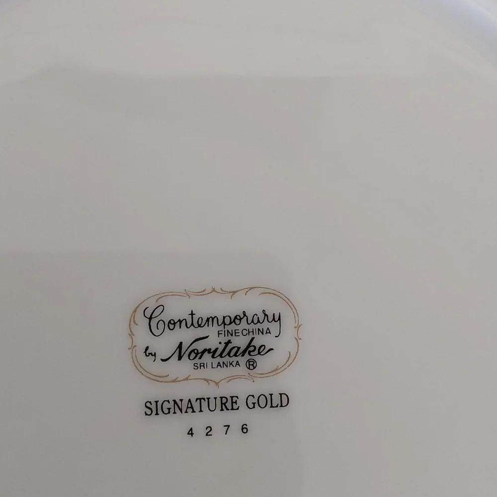 Noritake Contemporary Fine China Signature Gold 4276 Rimmed 5 Pcs Dinnerware Set